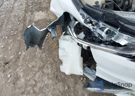 2018 Ford Fusion S z USA, uszkodzony, nr VIN 3FA6P0G79JR222715